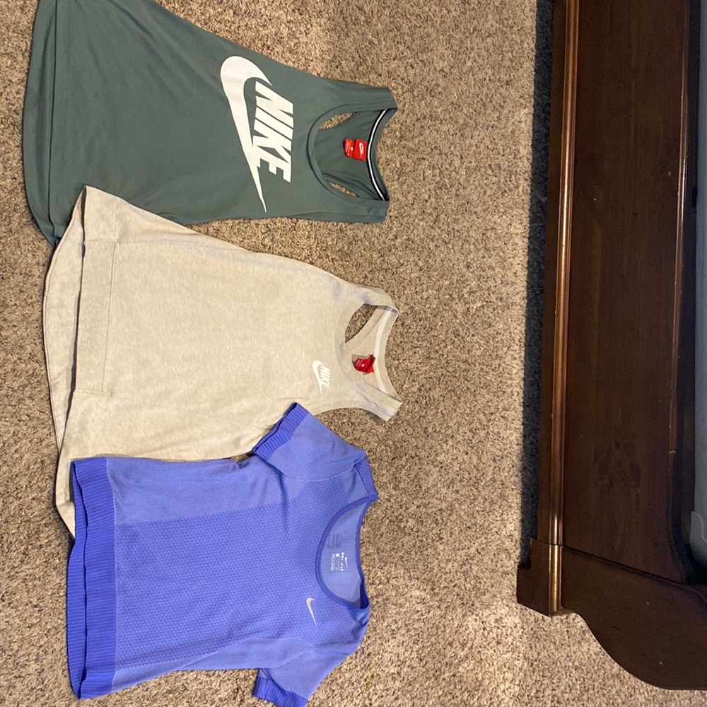 Womens Nike Tops